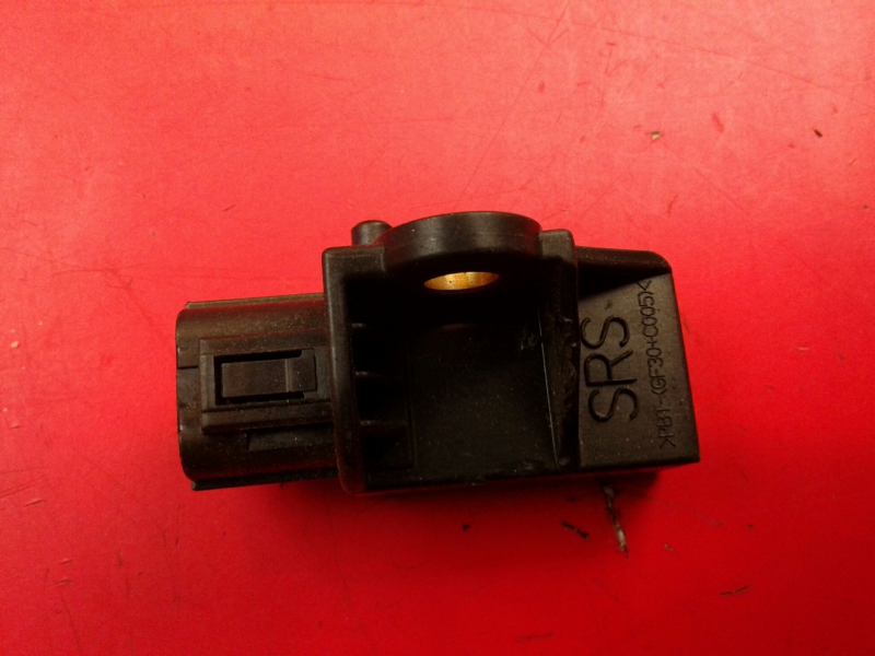 Sensor de impacto HONDA Civic VIII Hatchback (FN_, FK_) Imagem-1