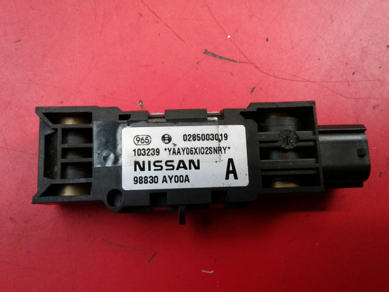 Sensor de impacto NISSAN Micra III (K12)