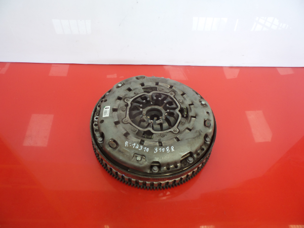 Volante motor NISSAN Qashqai II (J11)