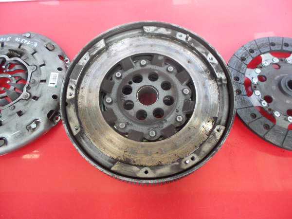 Volante motor NISSAN Qashqai II (J11) Imagem-8