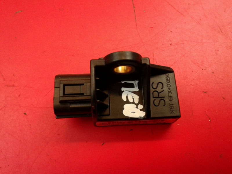Sensor de impacto HONDA Civic VIII Hatchback (FN_, FK_) Imagem-1