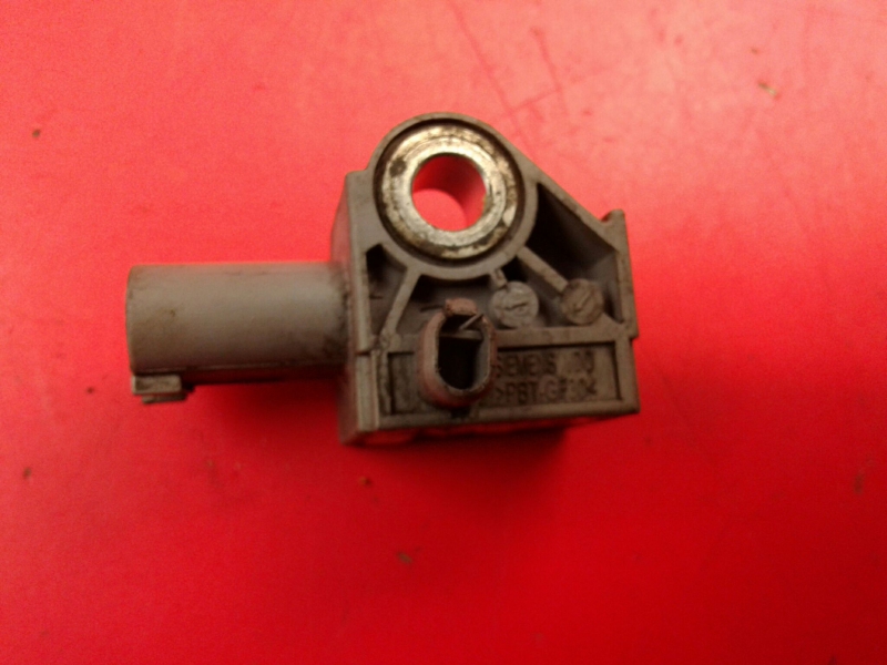 Sensor de impacto MERCEDES-BENZ Classe C (W204) Imagem-1