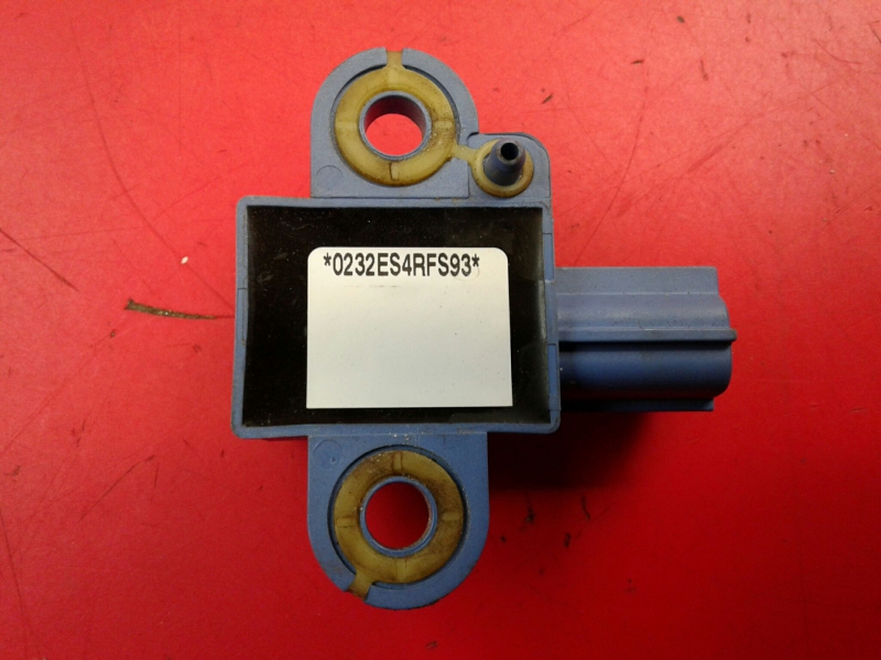 Sensor de impacto SEAT Leon (1P1) Imagem-1