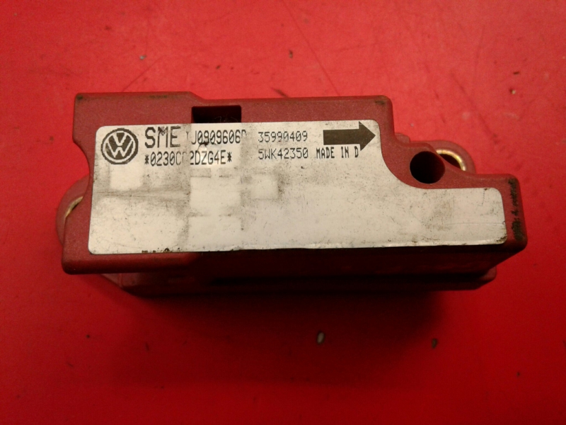 Sensor de impacto VOLKSWAGEN Golf IV (1J1)