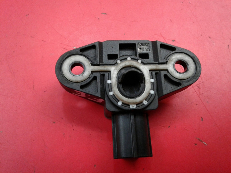 Sensor de impacto VOLKSWAGEN Tiguan (5N) Imagem-1