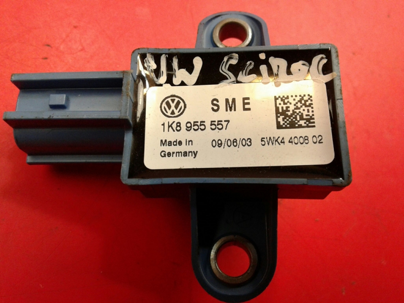 Sensor de impacto VOLKSWAGEN Scirocco (137, 138)