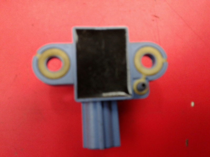 Sensor de impacto SKODA Octavia II Hatchback (1Z3) Imagem-1
