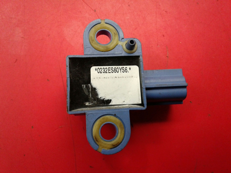 Sensor de impacto VOLKSWAGEN Jetta III (1K2) Imagem-1