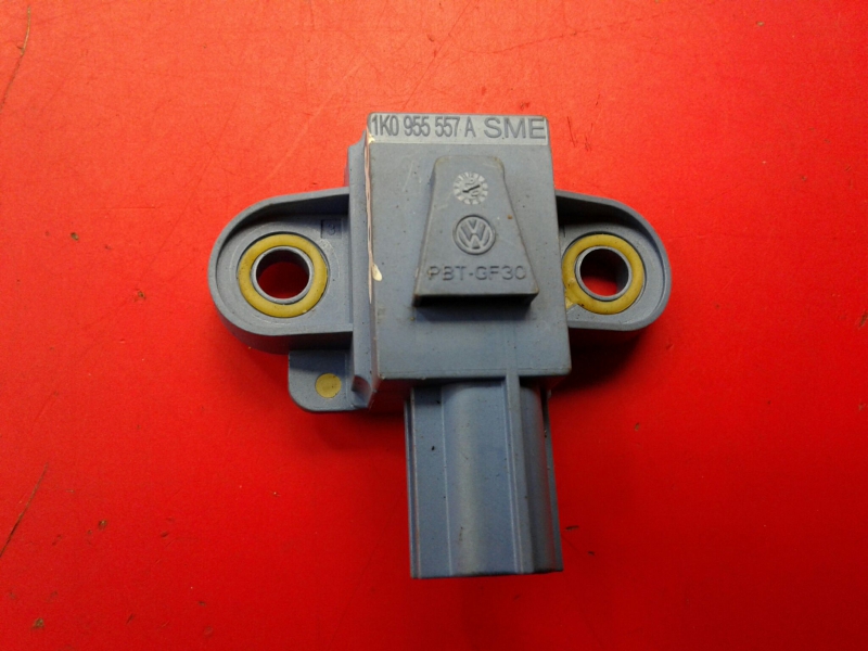 Sensor de impacto VOLKSWAGEN Jetta III (1K2)