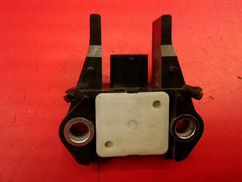 Sensor de impacto TOYOTA Yaris (_P9_) Imagem-1
