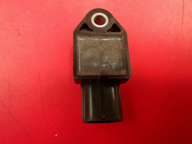 Sensor de impacto TOYOTA Corolla Hatchback (_E12_) Imagem-1