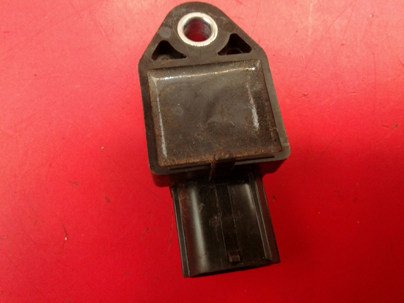 Sensor de impacto TOYOTA Avensis Wagon (_T25_) Imagem-1
