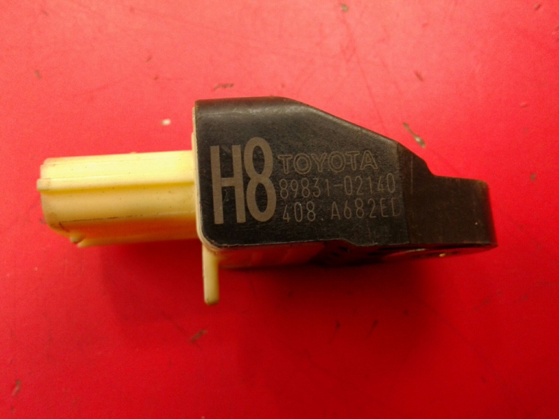 Sensor de impacto TOYOTA Auris Hatchback (_E18_)