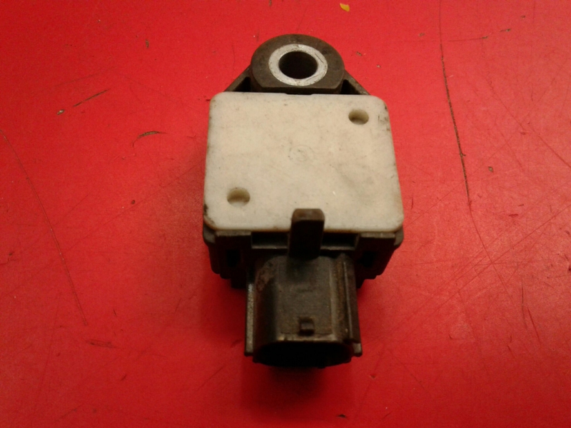 Sensor de impacto TOYOTA Corolla Hatchback (_E12_) Imagem-1