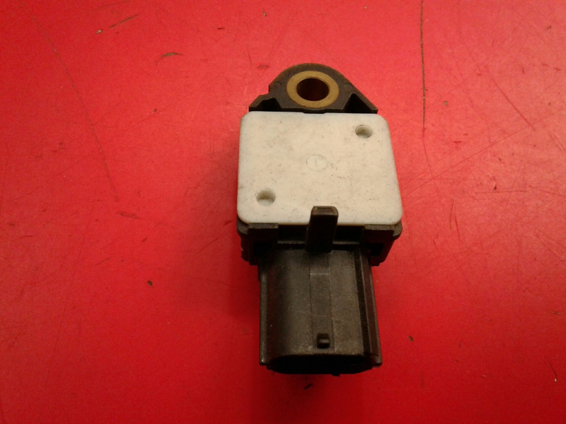 Sensor de impacto TOYOTA Yaris (_P9_) Imagem-1