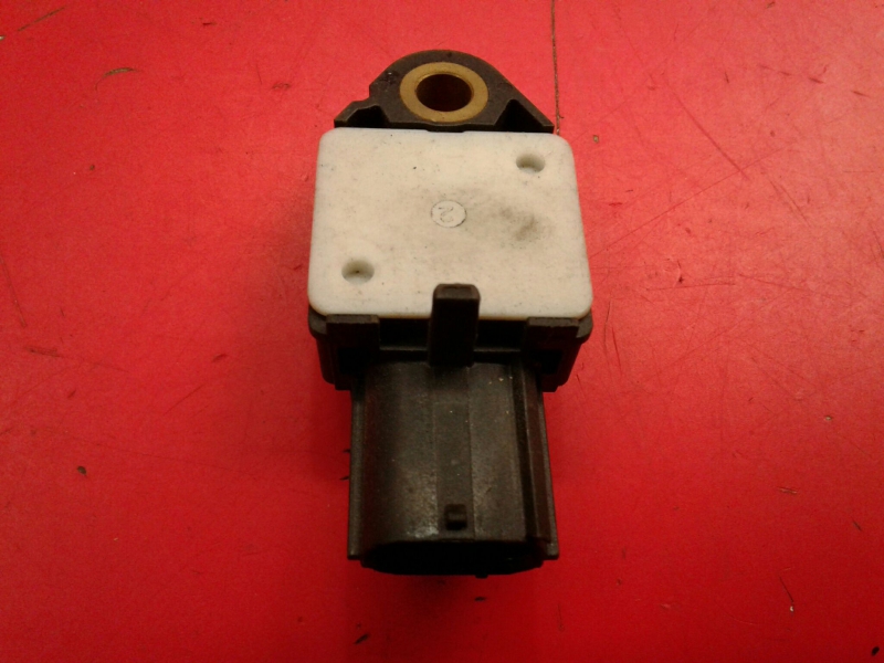 Sensor de impacto TOYOTA Yaris (_P9_) Imagem-1