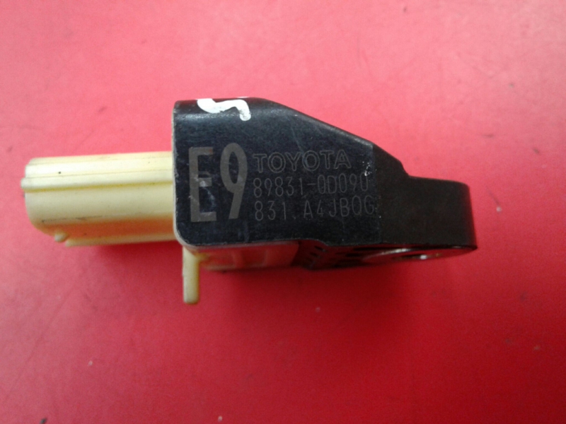 Sensor de impacto TOYOTA Yaris (_P13_)