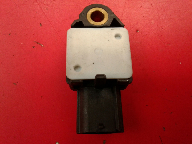 Sensor de impacto TOYOTA Avensis Wagon (_T27_) Imagem-1