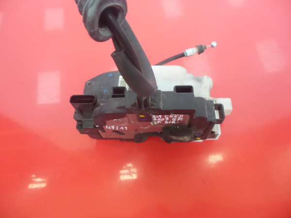 Front Right Door Lock KIA Ceed (ED) Imagem-4