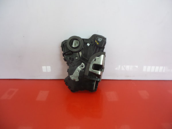 Front Right Door Lock TOYOTA Auris Hatchback (_E18_)