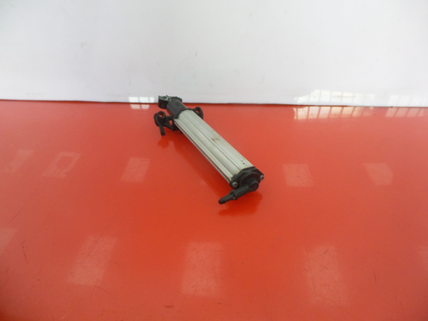 Windscreen/windshield washer pump  VOLVO V60 I (155)