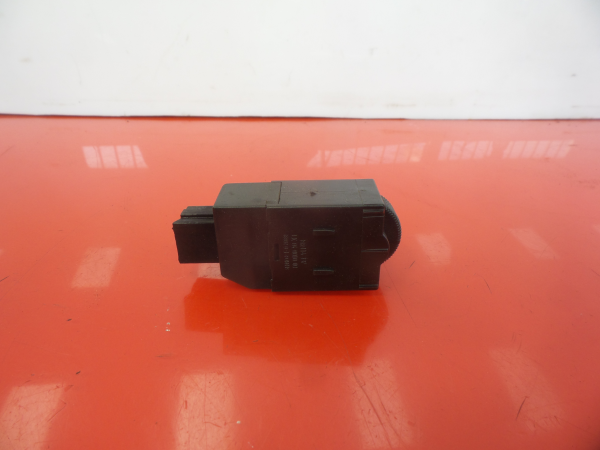 Bouton / interrupteur électromécanique  MITSUBISHI Carisma Hatchback (DA_) Imagem-2