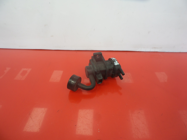 Valve générique MITSUBISHI Carisma Hatchback (DA_)