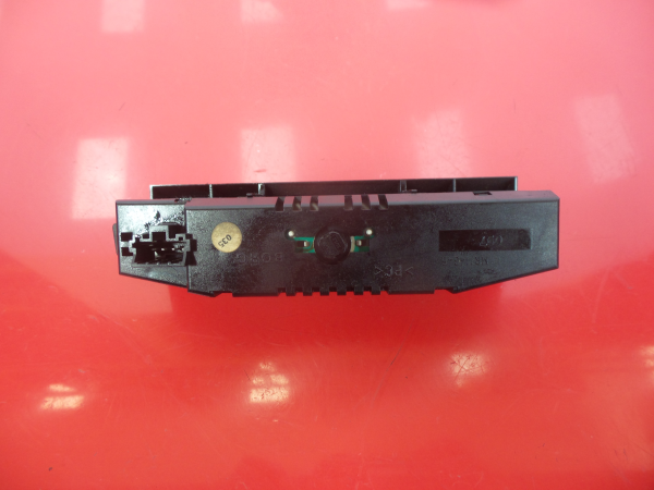 Uhr MITSUBISHI Carisma Hatchback (DA_) Imagem-4