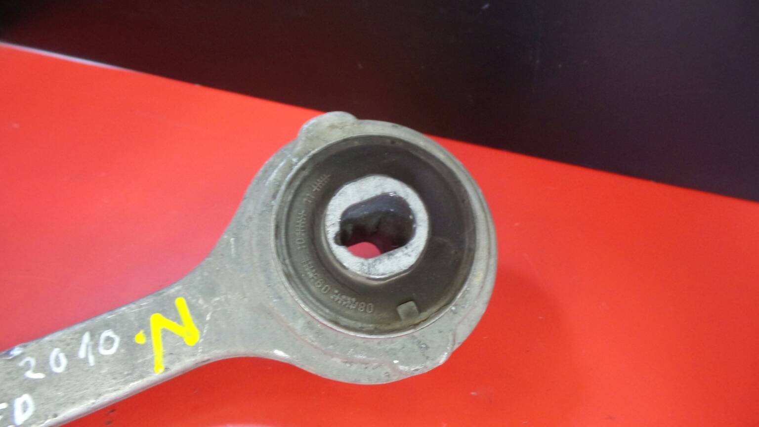 Right front suspension arm MERCEDES-BENZ Classe C (W204) Imagem-1