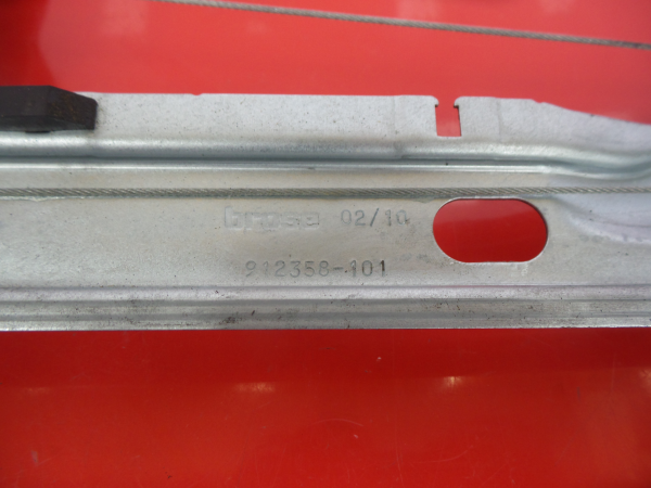 Lève-vitre arrière gauche PEUGEOT 3008 I (0U_) Imagem-5