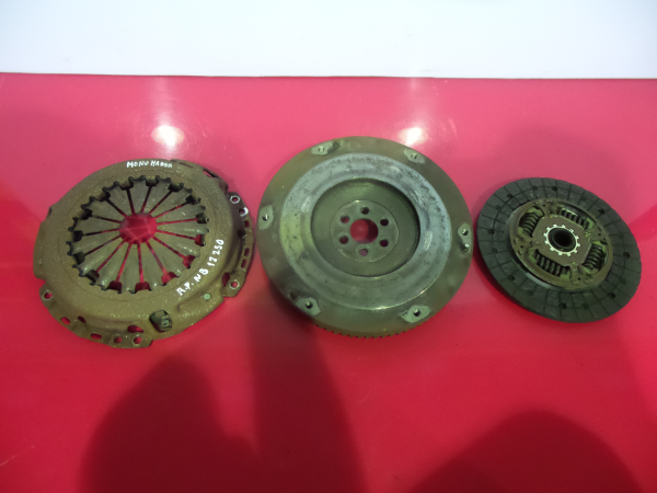 Volante motor TOYOTA Corolla Hatchback (_E12_) Imagem-4