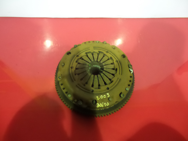 Volante motor TOYOTA Corolla Hatchback (_E12_) Imagem-1