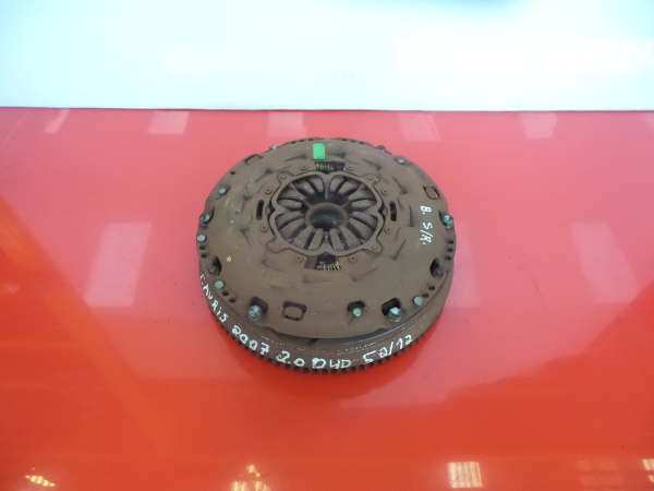 Volante motor TOYOTA Auris Hatchback (_E15_) Imagem-1