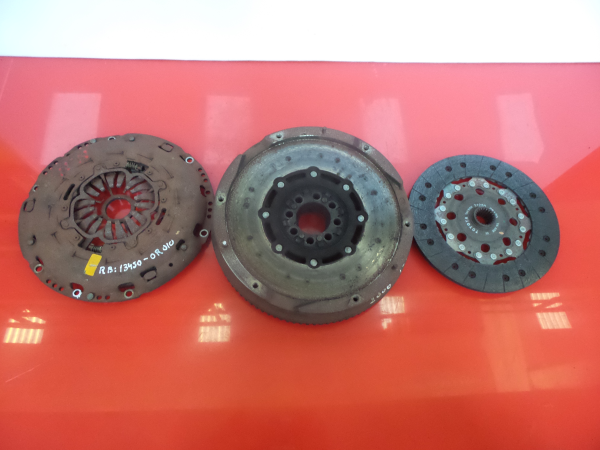 Volante motor TOYOTA Avensis Wagon (_T25_) Imagem-2