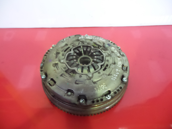 Volante motor TOYOTA Auris Hatchback (_E15_) Imagem-1