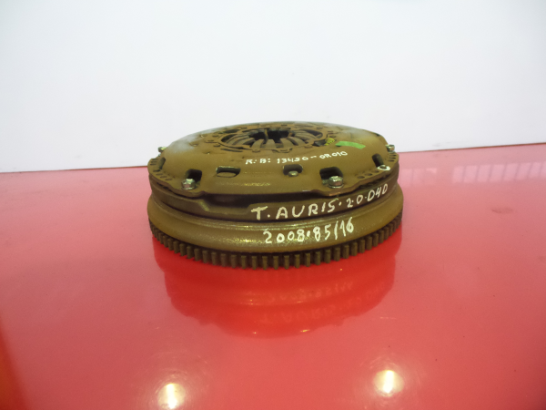 Volante motor TOYOTA Auris Hatchback (_E15_)