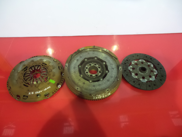 Volante motor TOYOTA Auris Hatchback (_E15_) Imagem-3