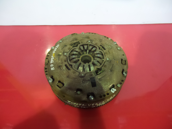 Volante motor TOYOTA Verso (_R2_) Imagem-1