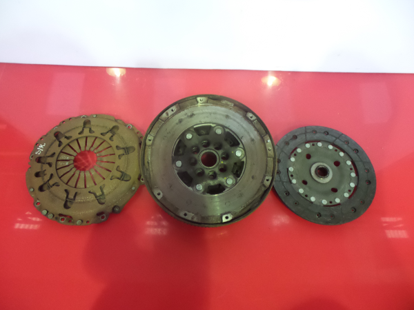 Volante do motor SUZUKI Swift III (MZ, EZ) Imagem-2