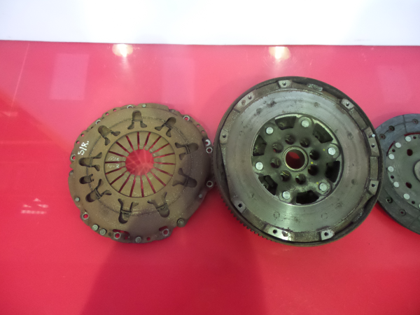 Volante do motor SUZUKI Swift III (MZ, EZ) Imagem-3