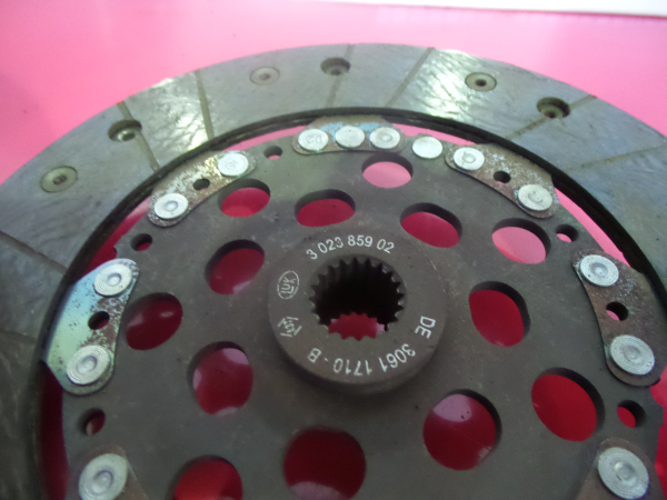 Volante motor MITSUBISHI Space Star Combi (DG_A) Imagem-5