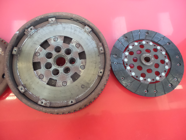 Volante motor MITSUBISHI Carisma Hatchback (DA_) Imagem-4