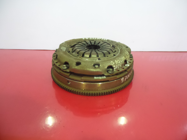 Volante motor OPEL Astra J Sedan