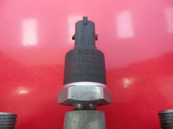 Rampe d'injection MITSUBISHI Carisma Hatchback (DA_) Imagem-3