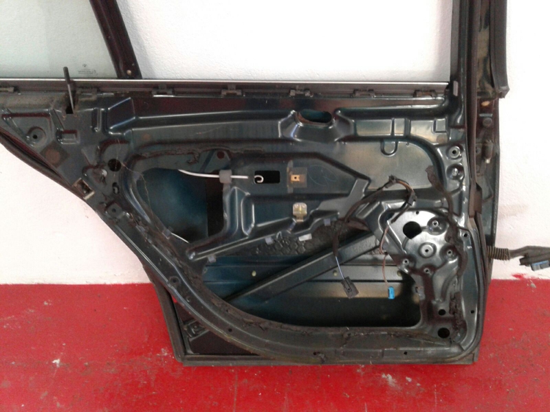 Porta trás esquerda BMW 5 (E39) Imagem-2