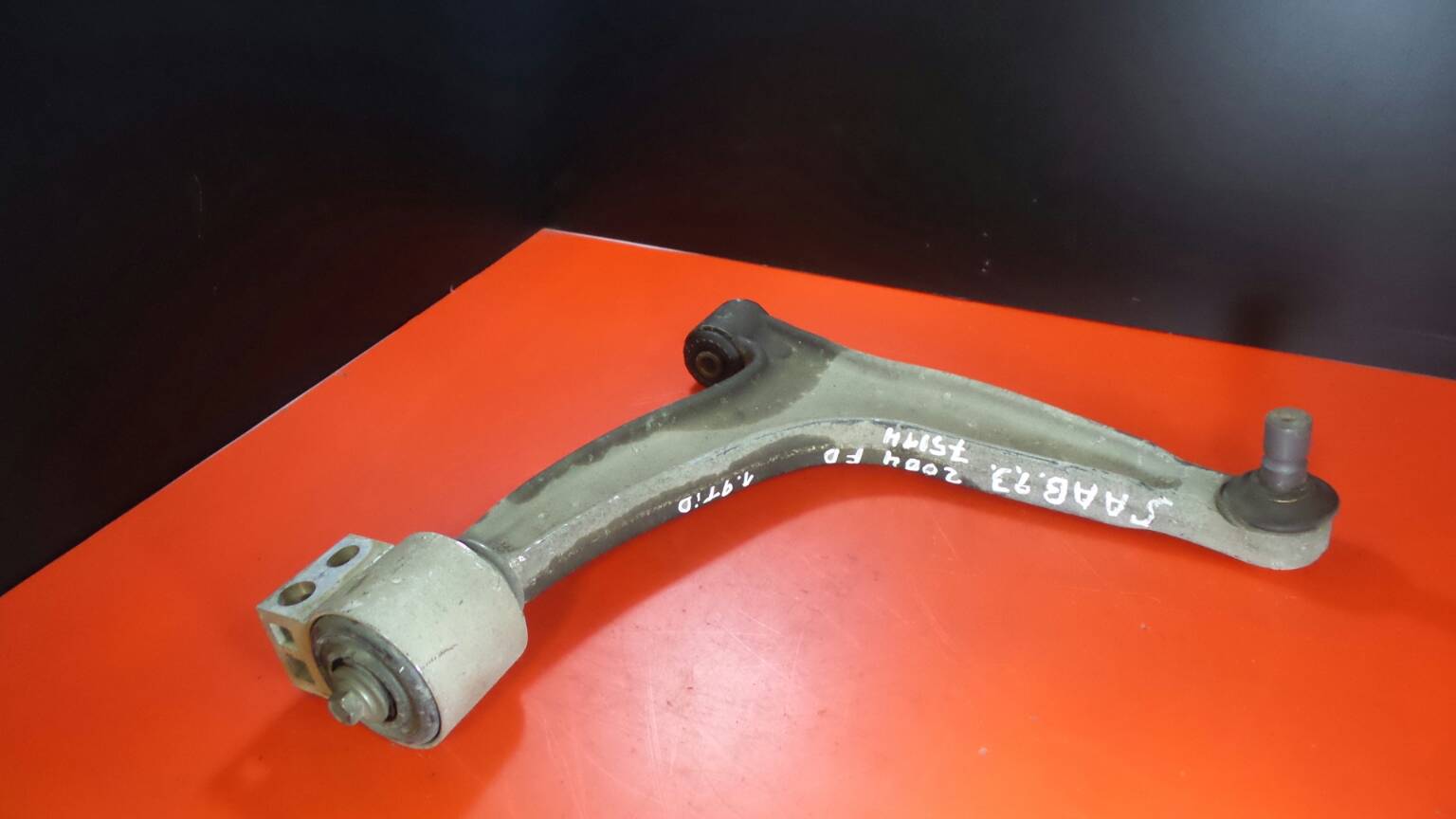 Braccio di sospensione anteriore destra SAAB 9-3 Sedan (YS3F)