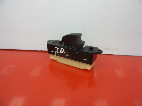 Bouton / interrupteur électromécanique  MITSUBISHI Grandis (NA_W)