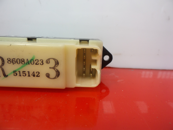 Bouton / interrupteur électromécanique  MITSUBISHI Grandis (NA_W) Imagem-3