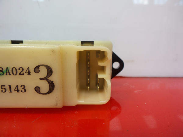 Bouton / interrupteur électromécanique  MITSUBISHI Grandis (NA_W) Imagem-3