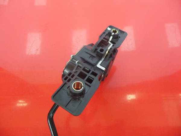 Accelerator Pedal MITSUBISHI Grandis (NA_W) Imagem-3